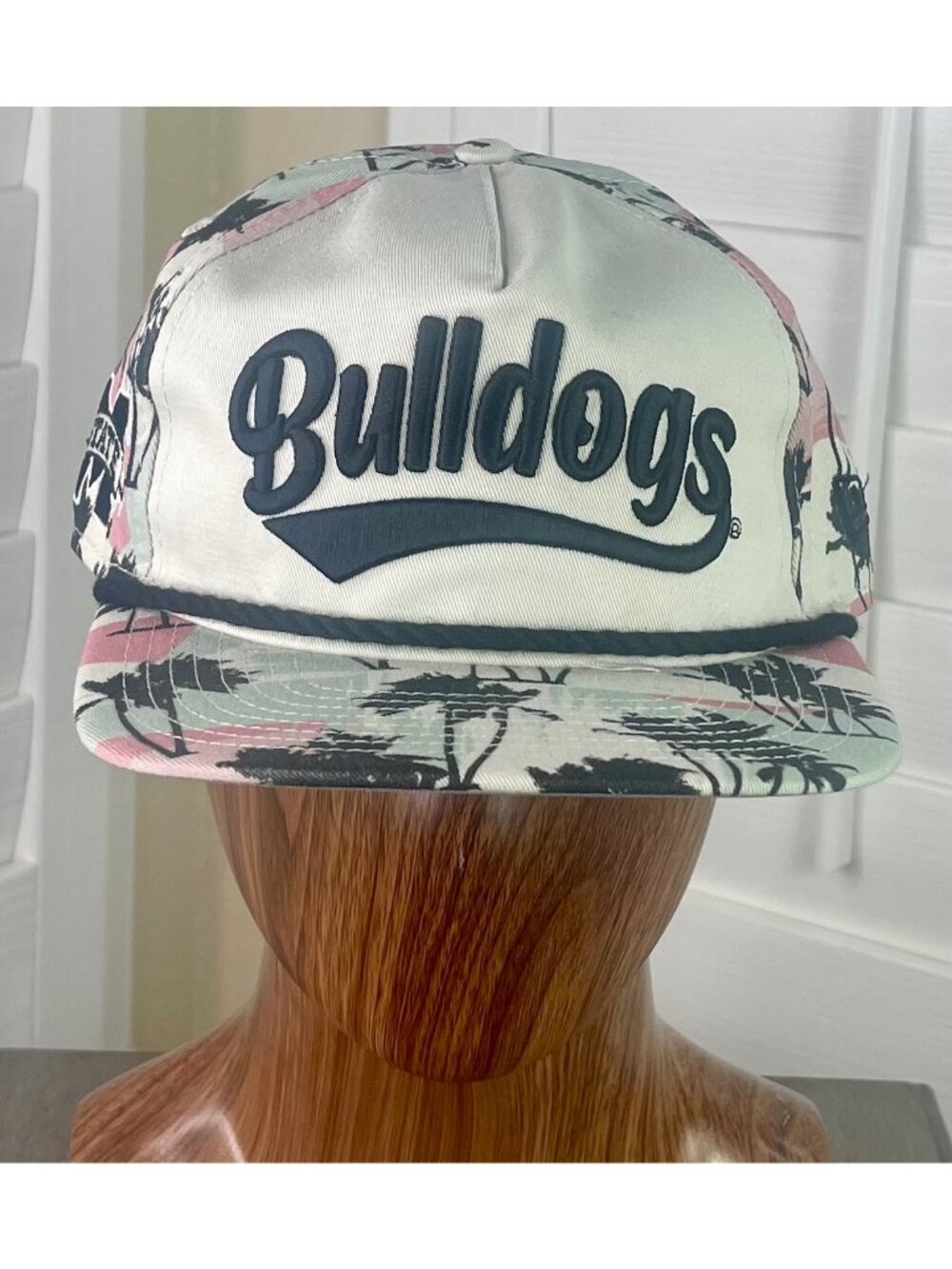 New Era NCAA Mississippi State Bulldogs High Tide The Golfer Snapback Hat - NWT